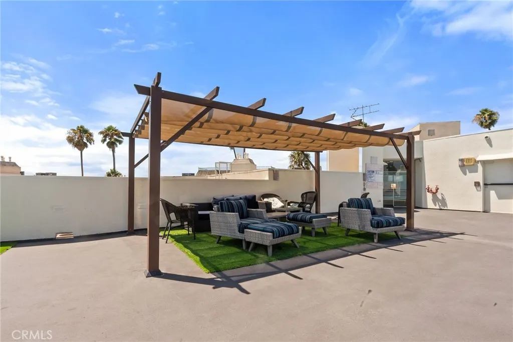 620 S Gramercy Place 412, Los Angeles, California 90005 home-pic-23